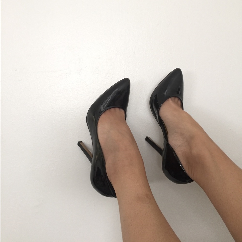 BCBG Timeless Black Pumps