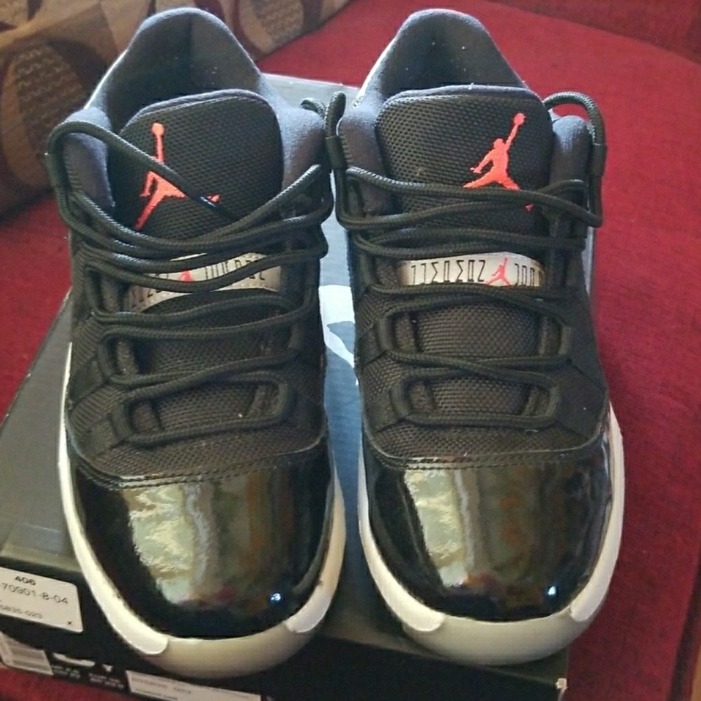 Jordan 11 Retro low