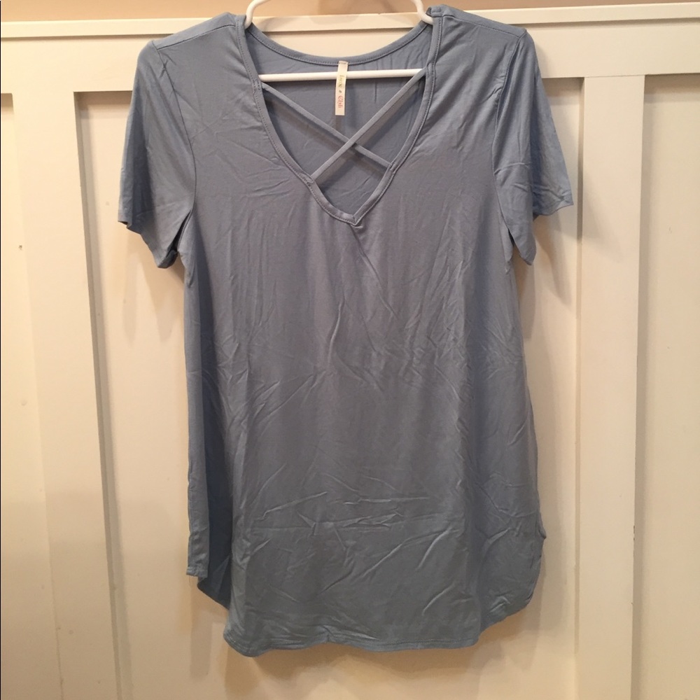 Short sleeve crisscross top