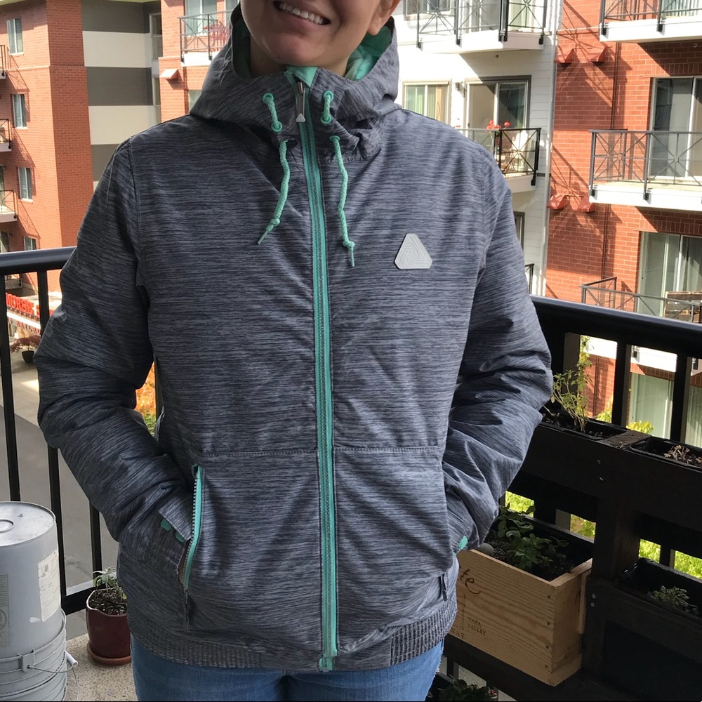 NWOT Aperture snow jacket, women’s medium ❄️