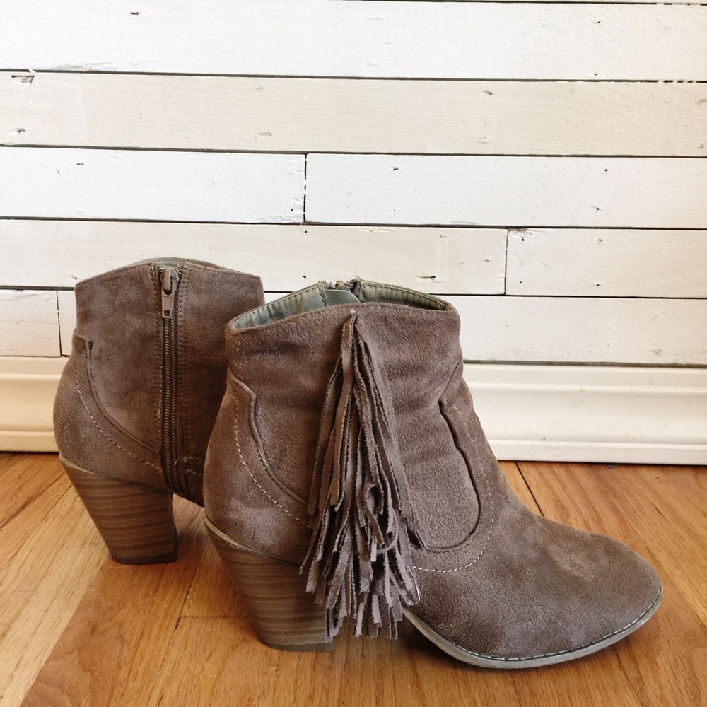 Wet Seal boots