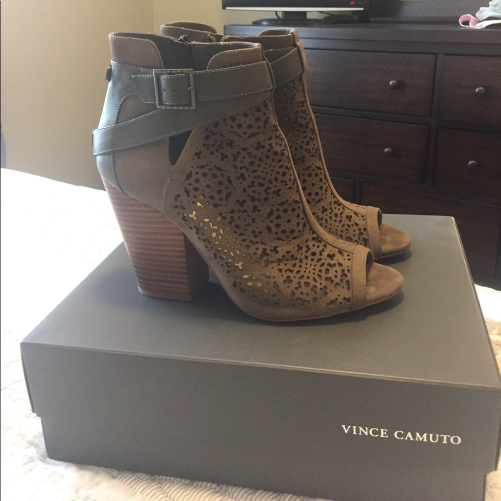 Vince Camuto peep-toe bootie