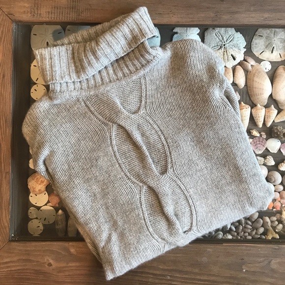 Garnet Hill Sweaters - Garnet Hill 100% Cashmere Sweater Super Soft🎀❄️