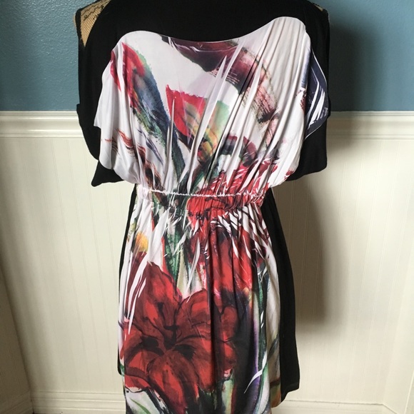 Super comfy v neck soft dress! - Picture 2 of 3