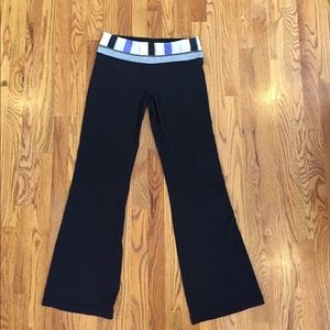 Lululemon Groove Pant with multicolor waistband