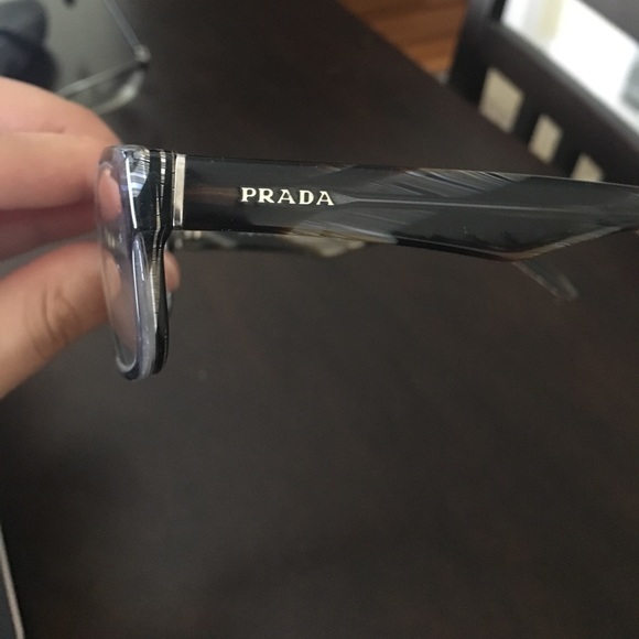 Prada Frames - Picture 2 of 5