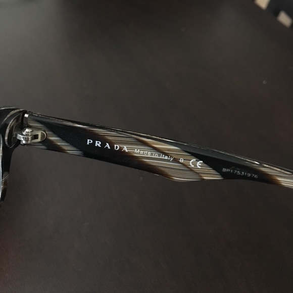 Prada Frames - Picture 3 of 5