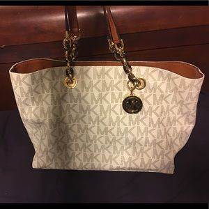 🛍 Authentic * Michael Kors Large Cynthia Tote