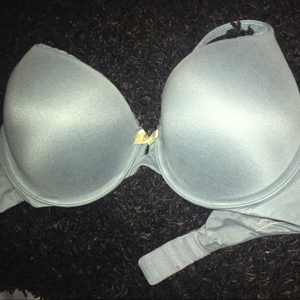 Victoria's Secret "Body" bra