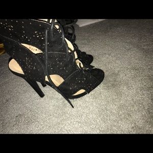 Never been worn just took off the tags