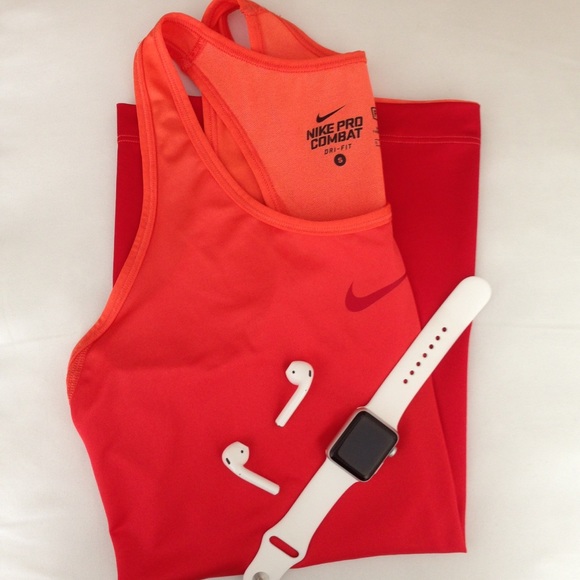 Nike Pro Combat Training Tank - Picture 1 of 8