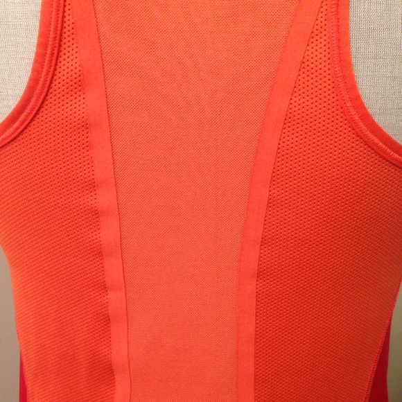 Nike Pro Combat Training Tank - Picture 4 of 8