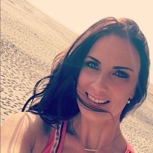 Meet your Posher, Angie