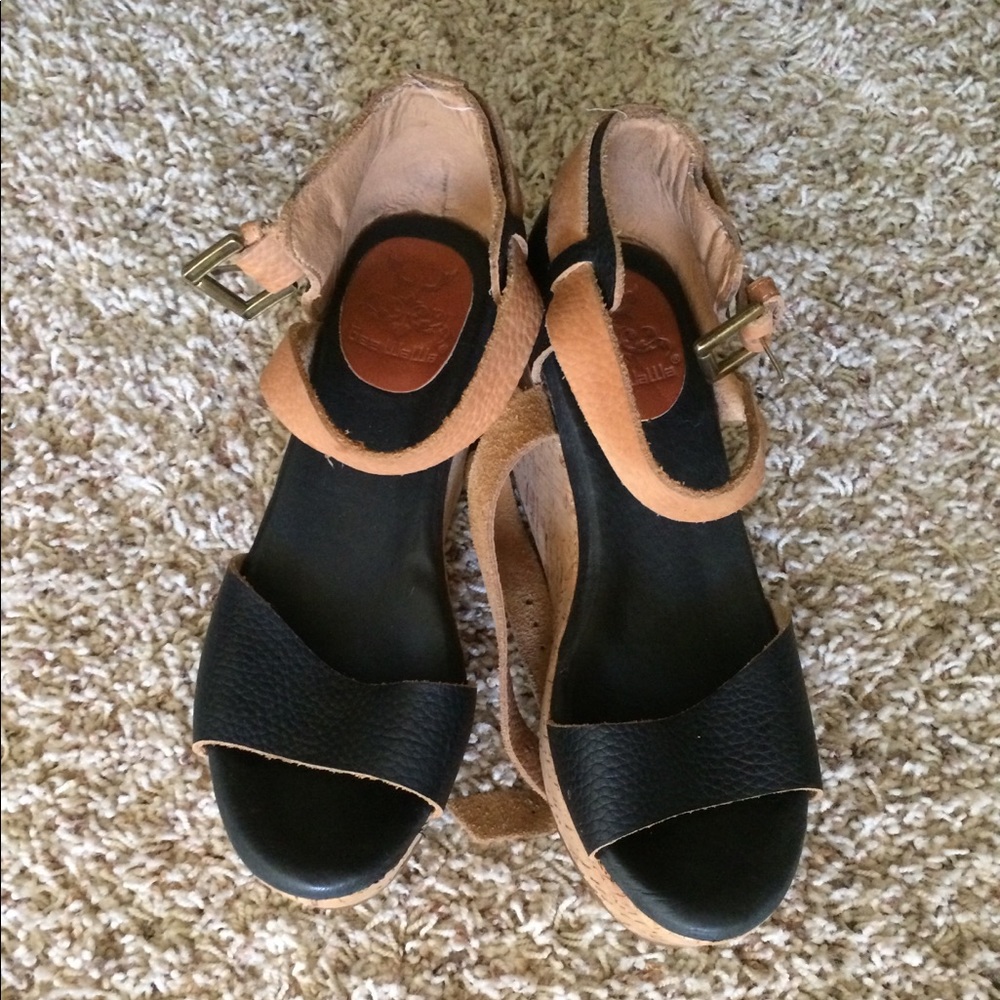 Gee Wawa leather platform cork shoes, size 7