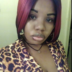 Meet your Posher, Alisa