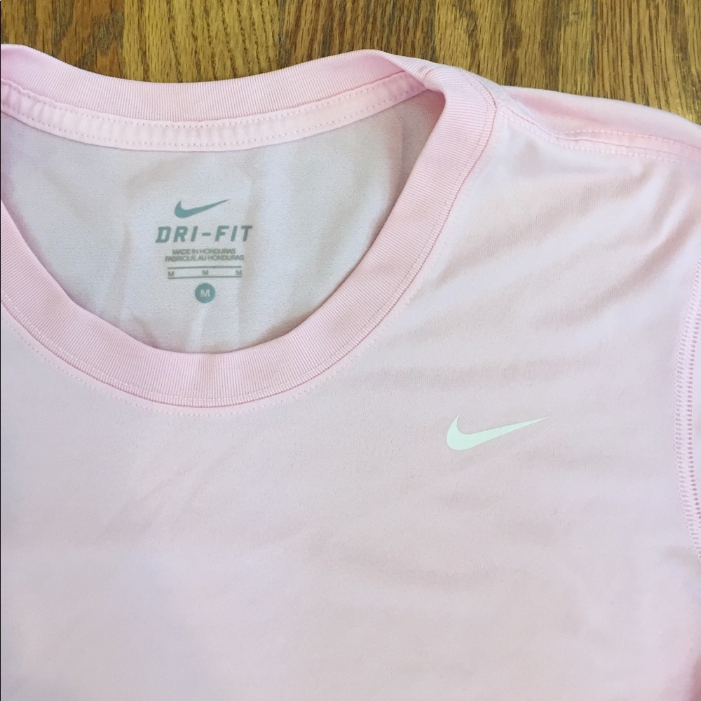 Nike Dri-fit Short Sleeve in pink