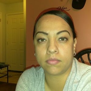 Meet your Posher, Leticia