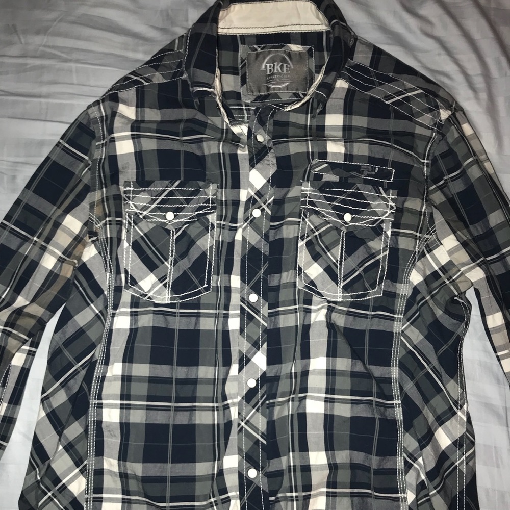 Buckle button up long sleeve.