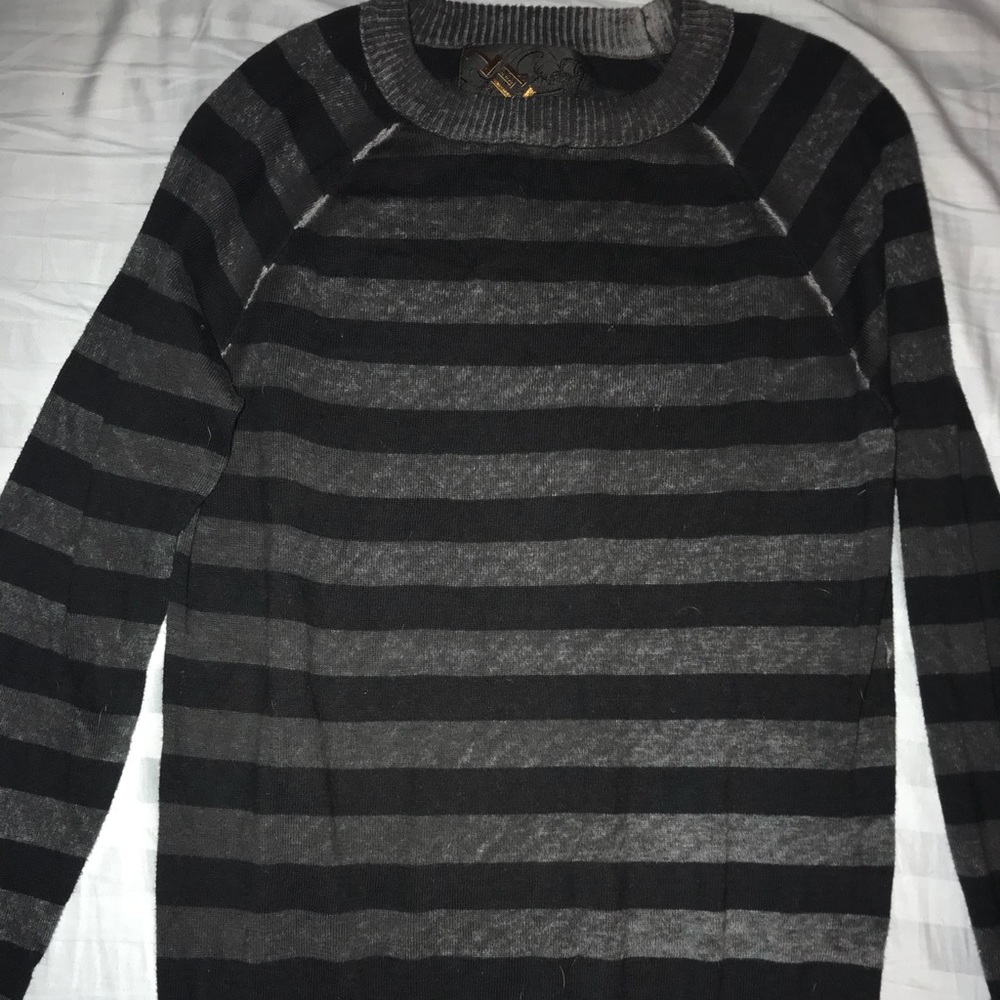 Helix long sleeved sweater shirt