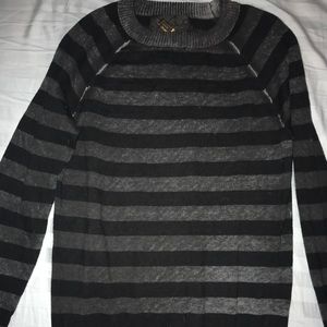 Helix long sleeved sweater shirt