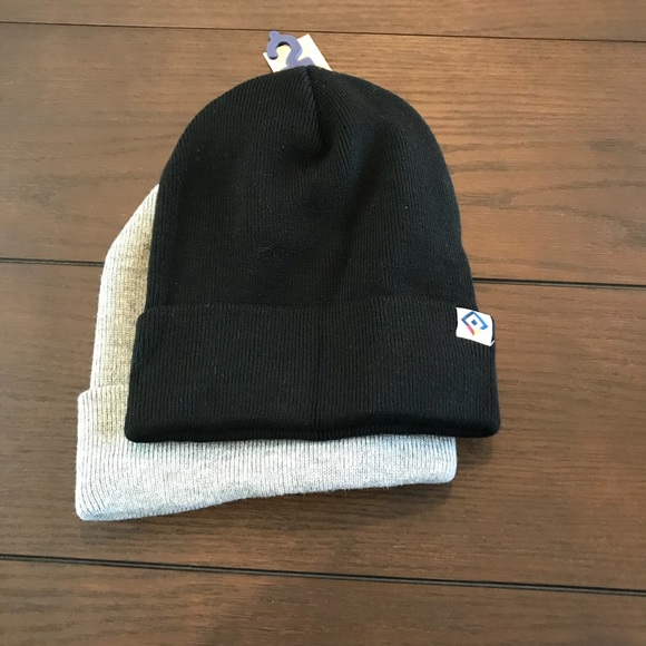 2 American Eagle Outfitters Beanies A276 - Picture 2 of 8