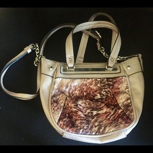 Jennifer López purse