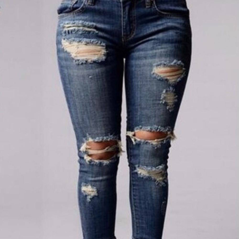NWT! Destroyed Jeans