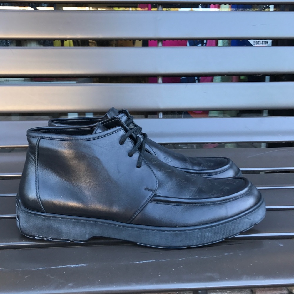 MENS LOUIS VUITTON MONOGRAMMED BOOTS!