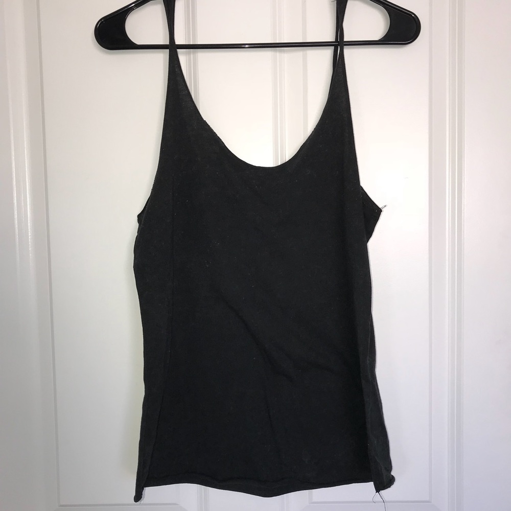 Black loose tank top