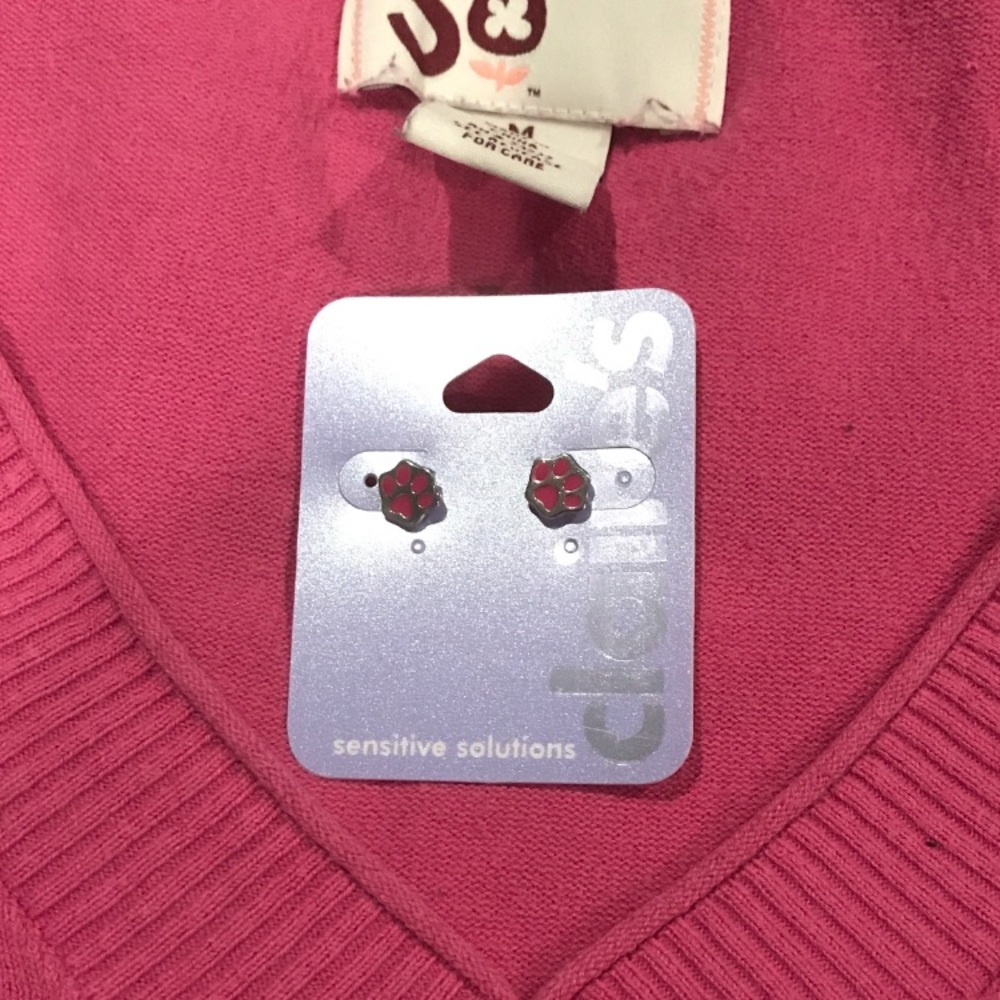 Pink Paw Print Earrings from Claire’s