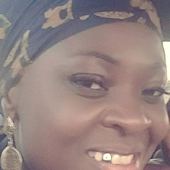 Meet your Posher, Basirat - Picture 1 of 1