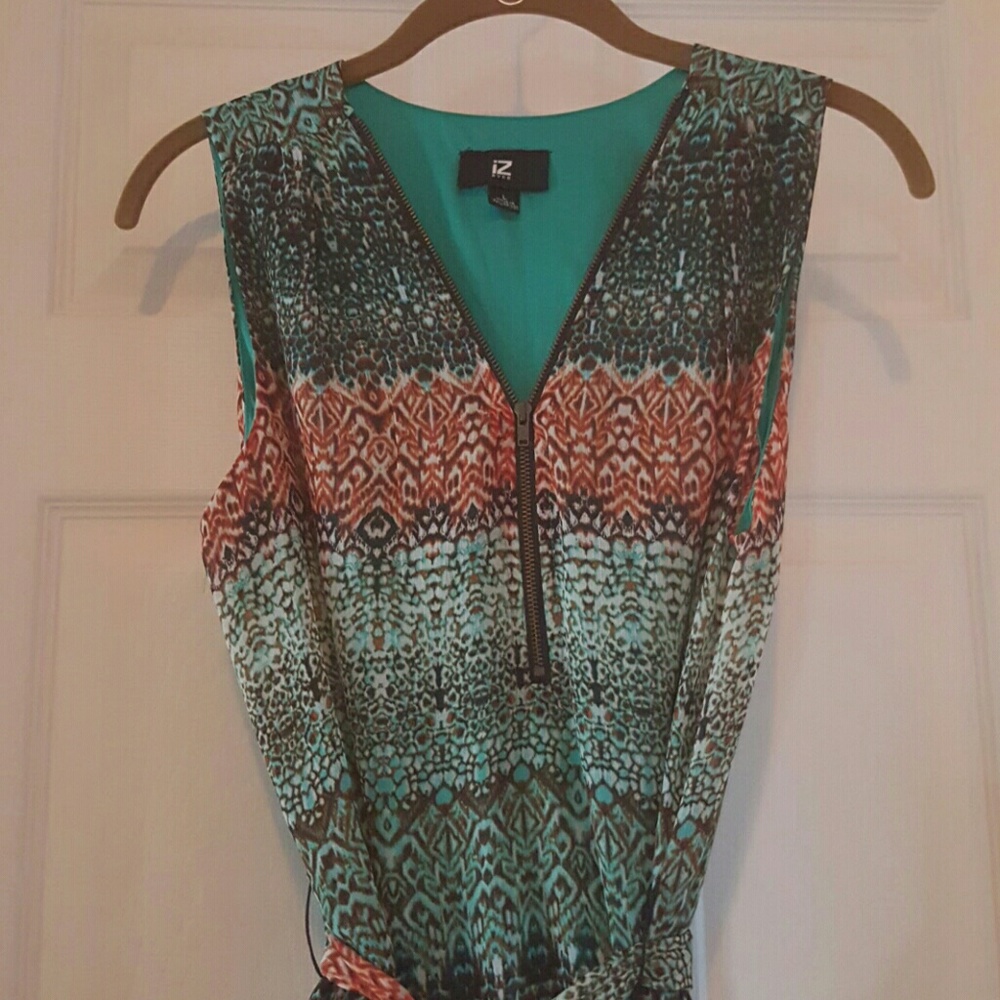 Dress - Picture 3 of 4