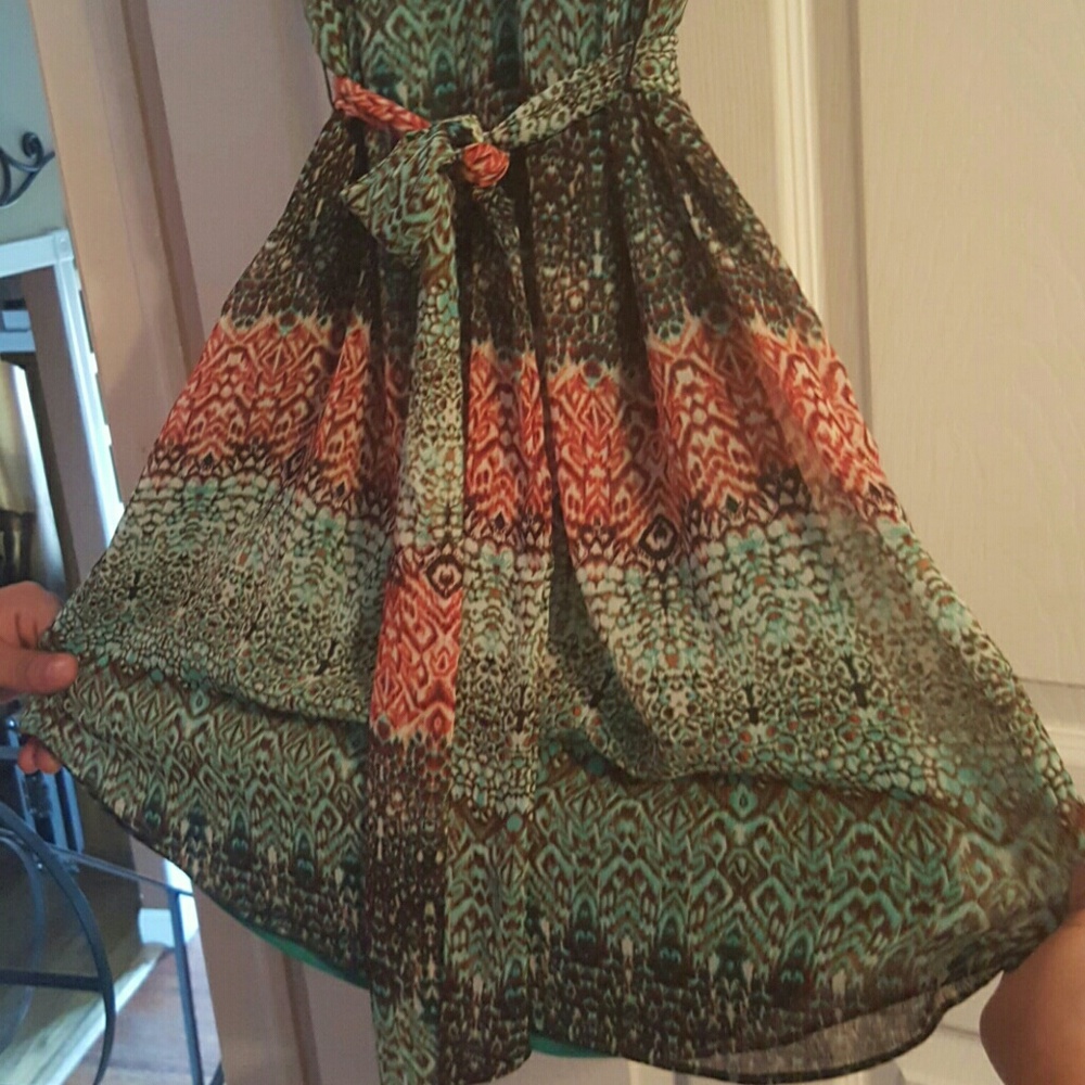 Dress - Picture 4 of 4
