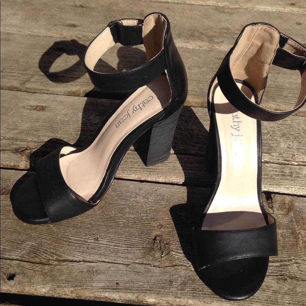 Cathy Jean black heel