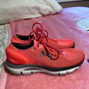 Women’s UA running shoes