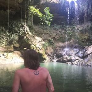 Meet your Posher, Lee