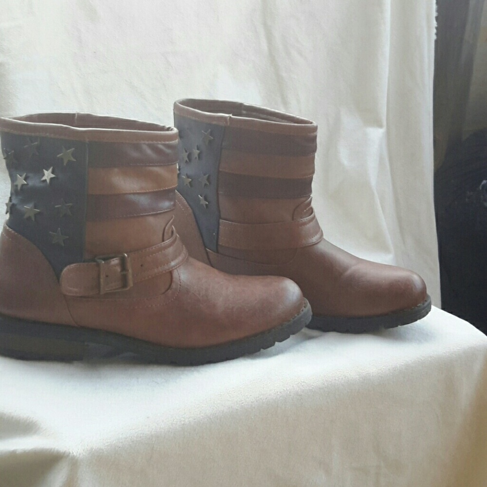 Bamboo American Flag Buckle Bootie
