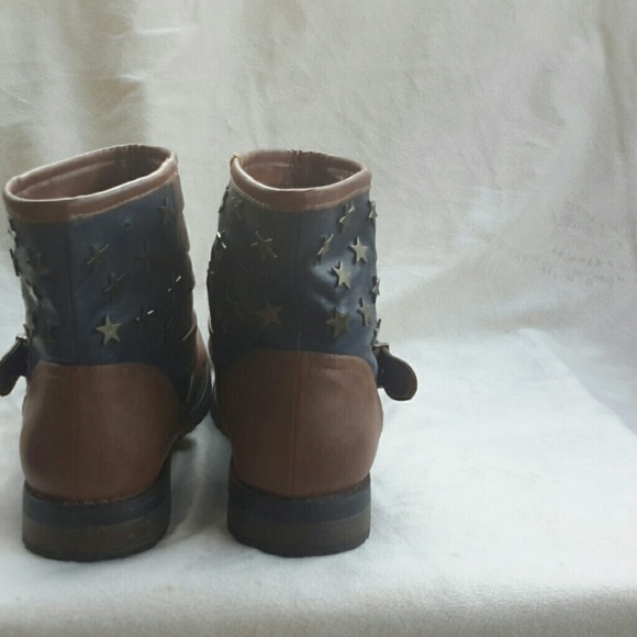 Bamboo American Flag Buckle Bootie - Picture 3 of 3