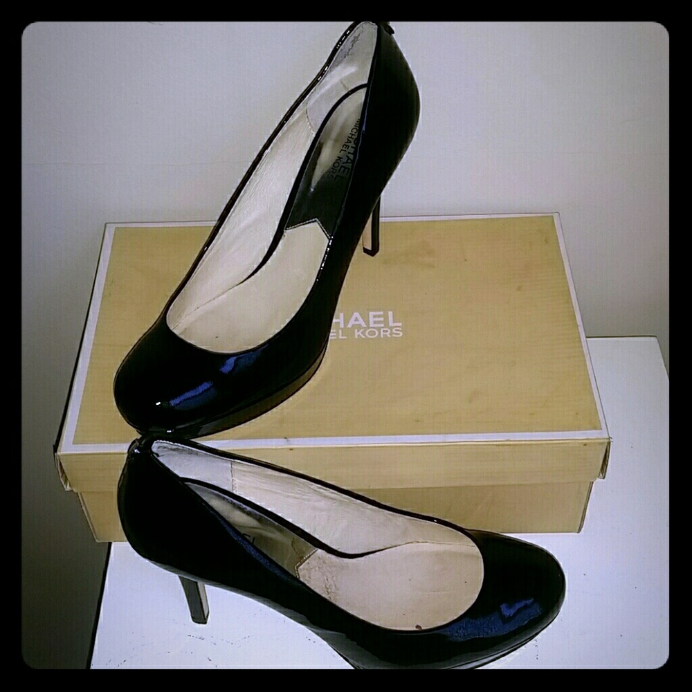 Michael Kors Ionna Pump