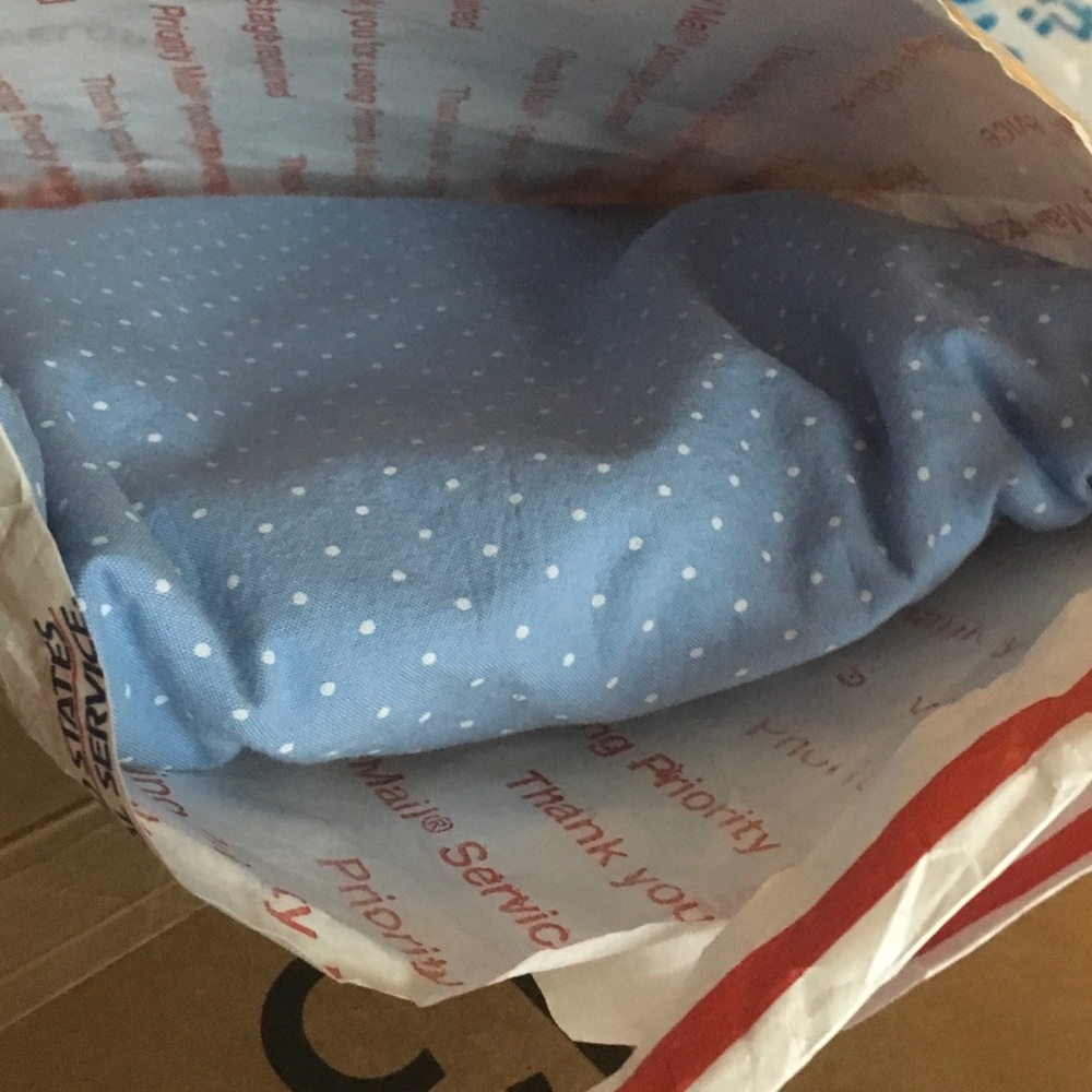 @closetfreek1 where's the bag???!!! You scammed me