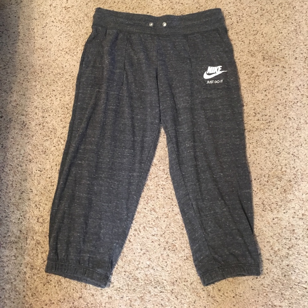 Nike capris