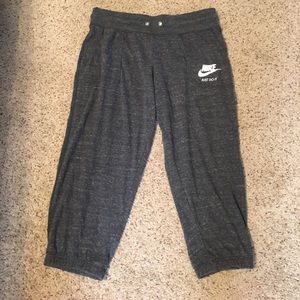 Nike capris