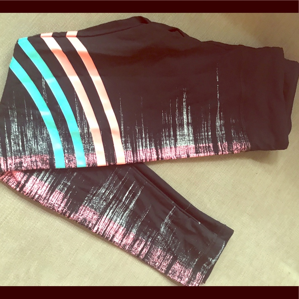 Super cute Trina Turk leggings
