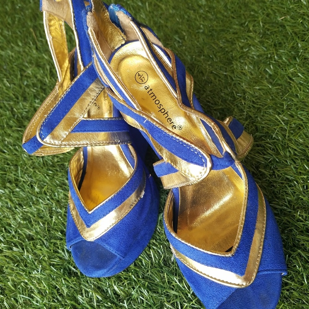 ATMOSPHERE Blue and Gold Suede Wedge