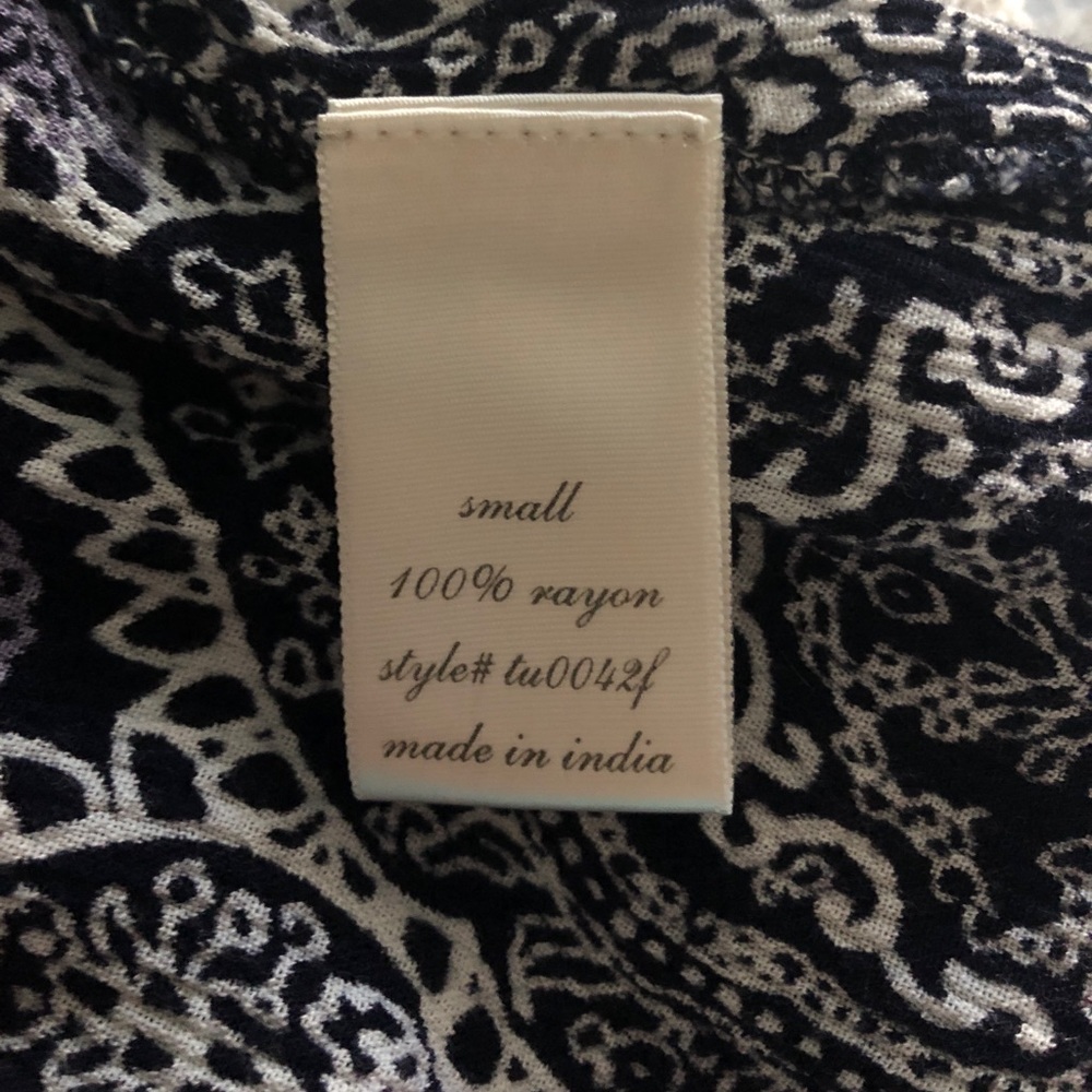 Top - Picture 2 of 3