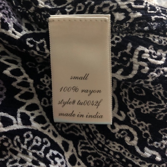 Top - Picture 2 of 3