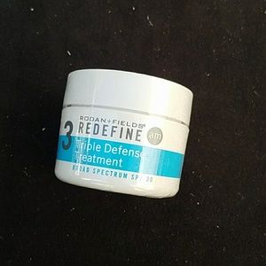 Redefine Am cream Rodan and Fields