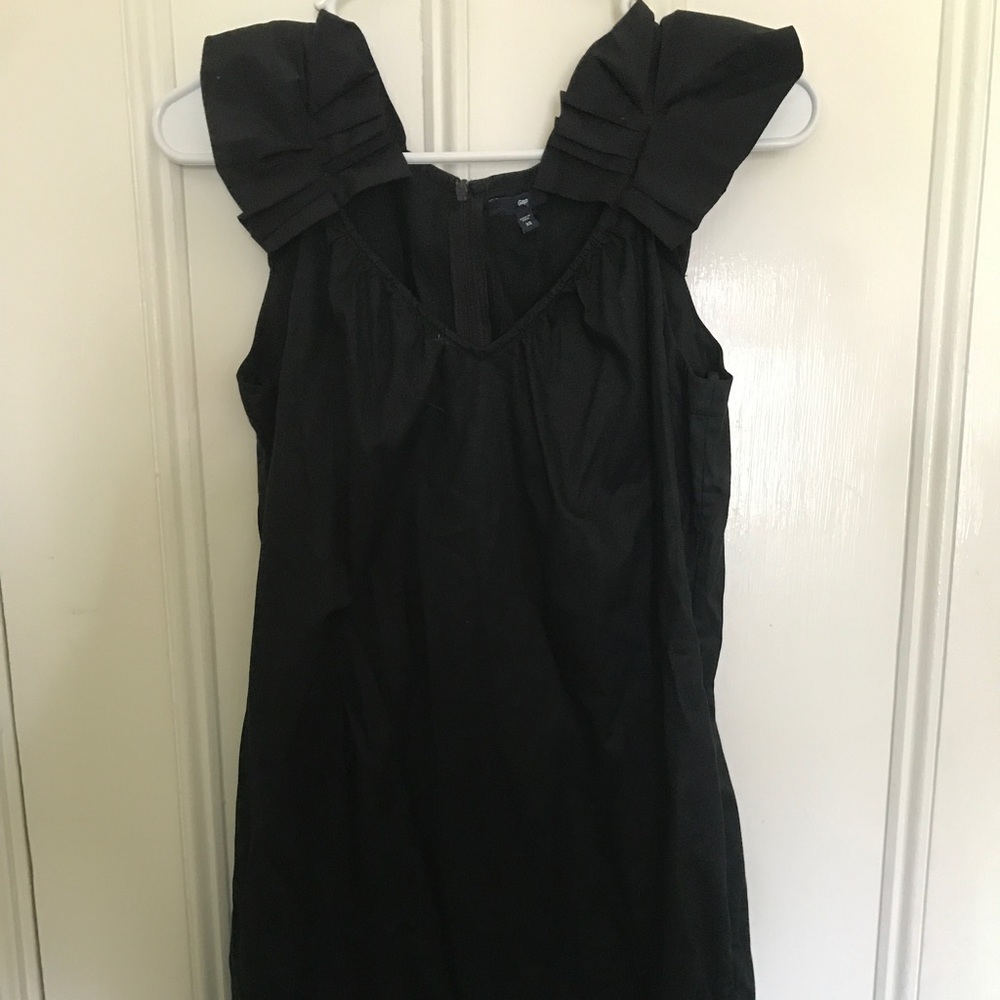 Short GAP black dress