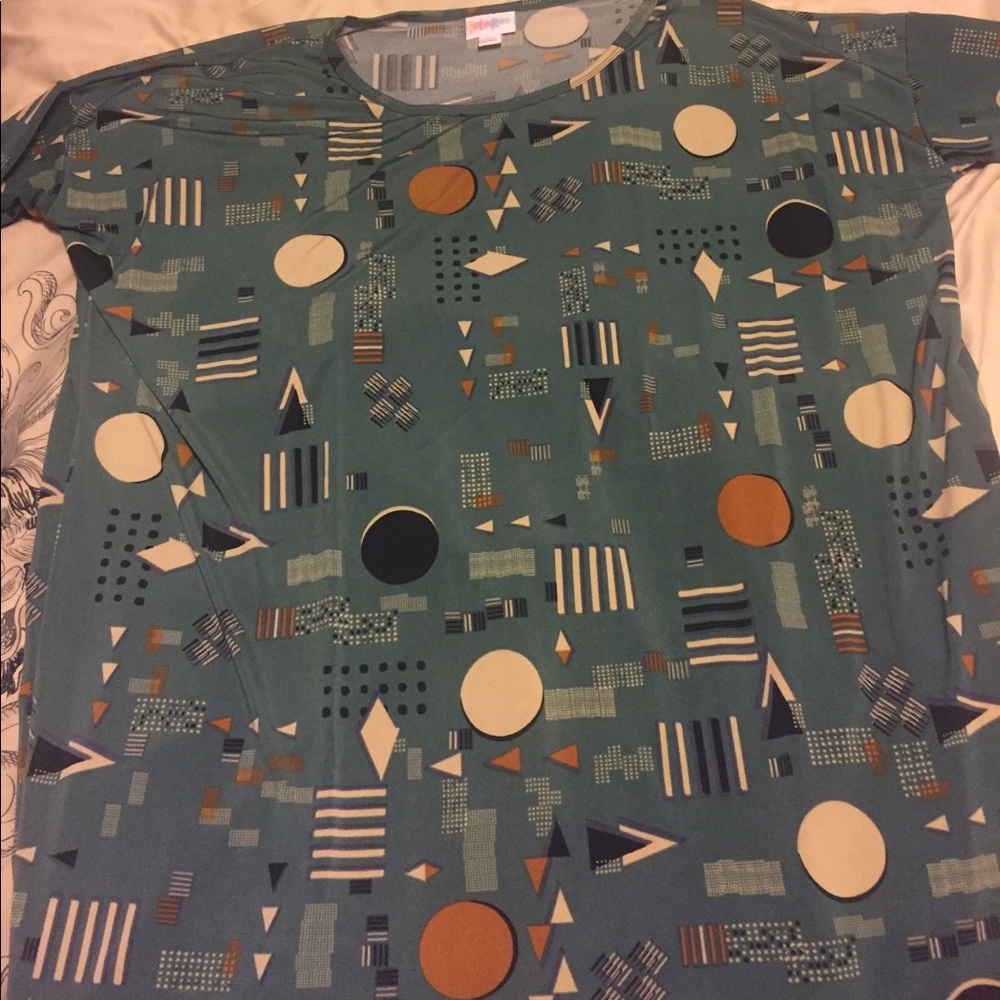 Lularoe Irma Tunic XS Geometric