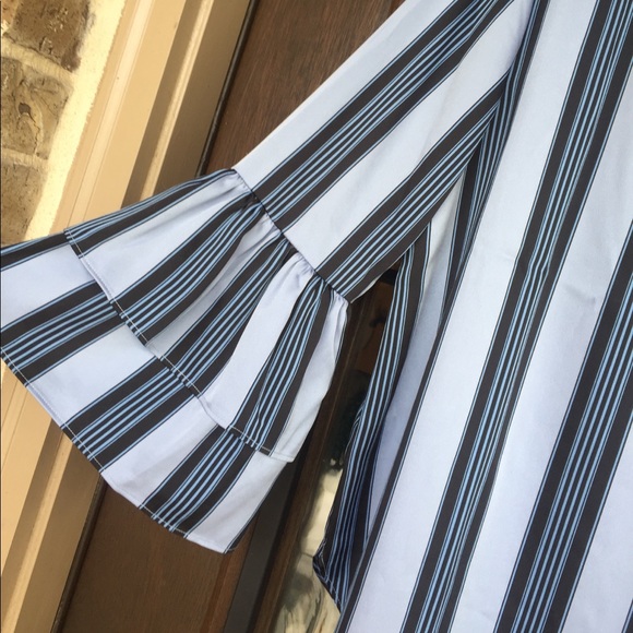 Loft bell sleeve blouse - Picture 2 of 3